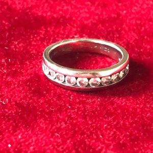 Wedding anniversary band 10k white gold with 14 diamonds totaling 1ct total